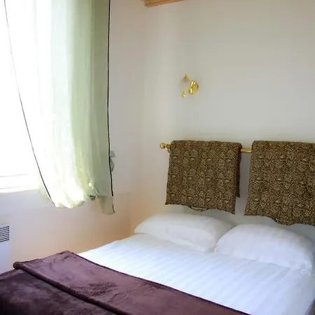 L'echelle Rouge Cannes